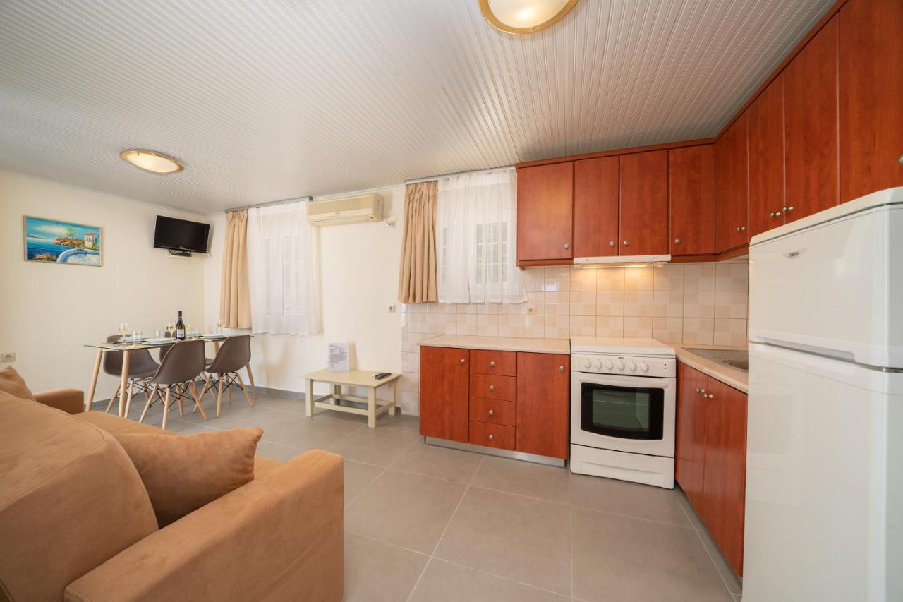 איה אפימיה Makis Village-Apartments מראה חיצוני תמונה