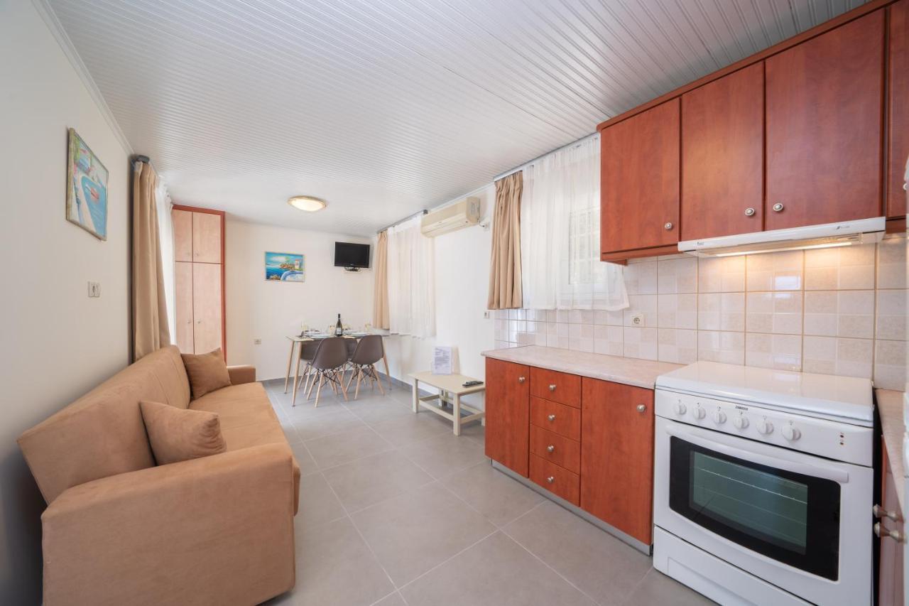 איה אפימיה Makis Village-Apartments מראה חיצוני תמונה